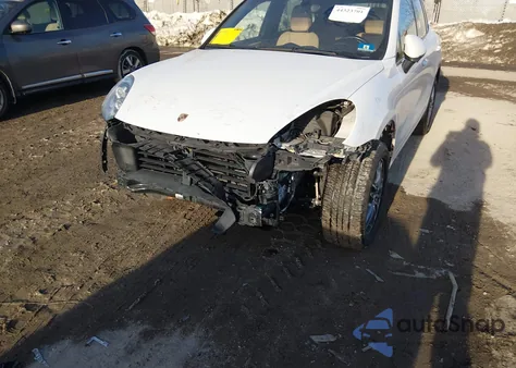 2016 Porsche Cayenne z USA, uszkodzony, nr VIN WP1AA2A22GKA37836